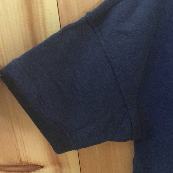 Lulu Lemon Tee - Picture 4 of 6